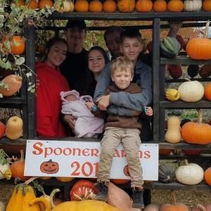 Meet your Posher, Melissa